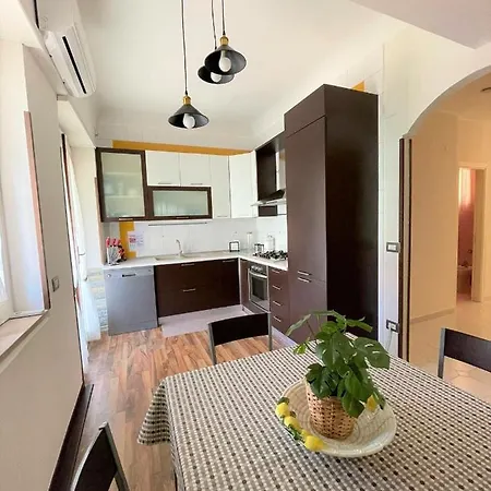 Emy House Apartamento *