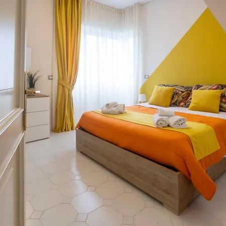 아파트 Emy House